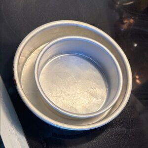 Wilson Silver Round Cake Pans